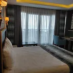 Hotel Magnaura House 3*