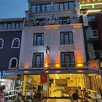 Magnaura House Otel 3*