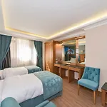 Magnaura House Hotel