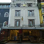 Magnaura House