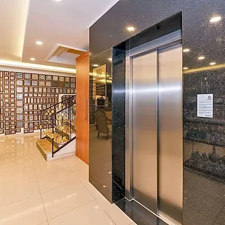 Otel Magnaura House 3*