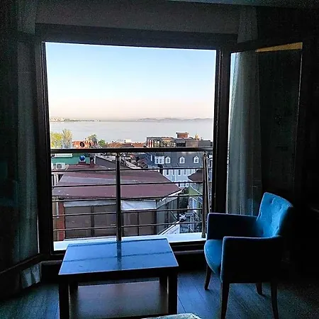 Magnaura House Otel 3*