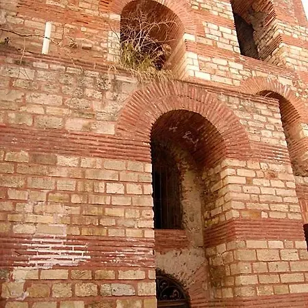 Magnaura House