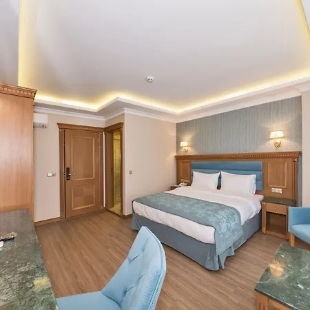 Magnaura House Hotel