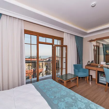 Hotel Magnaura House